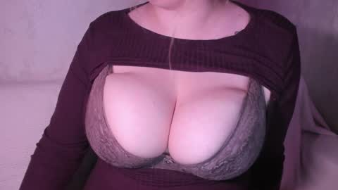 Snapshot of kriisrus chatting on 18, 10, 2025 KrisRus online show from 18, 10, 2025