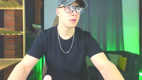 kris_braun online show from 8, 2, 2026