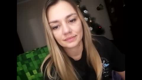 Snapshot of krisssexi chatting on 25, 12, 2024 KrissSexi online show from 25, 12, 2024