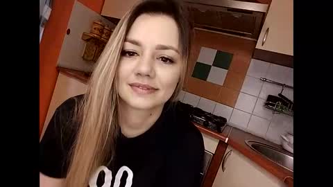 Snapshot of krisssexi chatting on 19, 1, 2025 KrissSexi online show from 19, 1, 2025