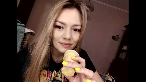 Snapshot of krisssexi chatting on 21, 2, 2025 KrissSexi online show from 21, 2, 2025