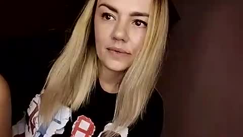 Snapshot of krisssexi chatting on 18, 9, 2025 KrissSexi online show from 18, 9, 2025