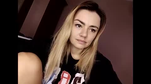 Snapshot of krisssexi chatting on 22, 9, 2025 KrissSexi online show from 22, 9, 2025