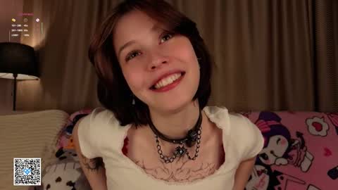 Snapshot of krissyhei chatting on 7, 10, 2025 Sarah online show from 7, 10, 2025