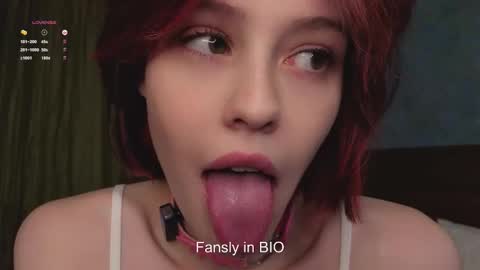 Snapshot of krissyhei chatting on 4, 11, 2025 Sarah online show from 4, 11, 2025