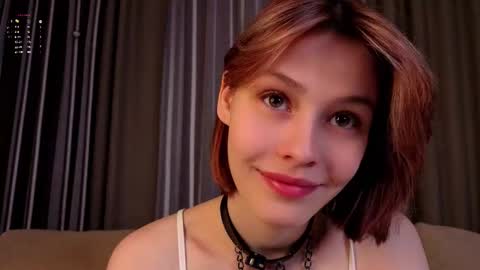 Snapshot of krissyhei chatting on 16, 12, 2025 Sarah online show from 16, 12, 2025