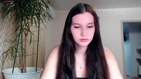 Snapshot of kristal89 chatting on 27, 4, 2026 kristal89 online show from 27, 4, 2026