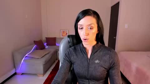 Snapshot of kristen_garner chatting on 12, 5, 2026 Sophia online show from 12, 5, 2026