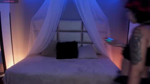 Snapshot of kristen_kassi chatting on 29, 9, 2025 Kristen online show from 29, 9, 2025