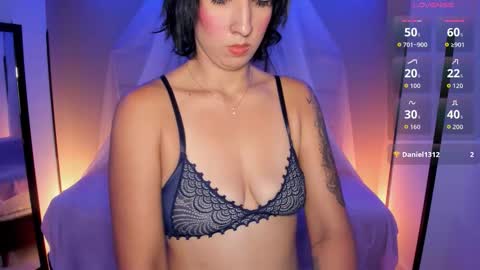 Snapshot of kristen_kassi chatting on 15, 10, 2025 Kristen online show from 15, 10, 2025