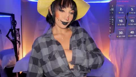 Snapshot of kristen_kassi chatting on 21, 10, 2025 Kristen online show from 21, 10, 2025