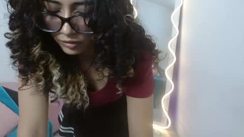 kristen_tay online show from 21, 2, 2025