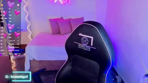 kristen_tay online show from 19, 10, 2025