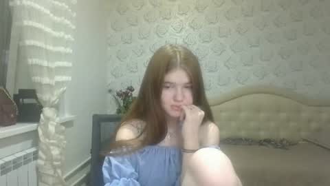 Snapshot of kristiancommes chatting on 20, 7, 2026 Alisa online show from 20, 7, 2026