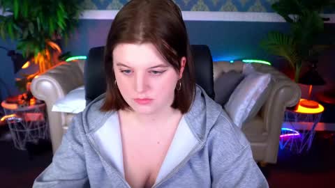 kristifoxy online show from 20, 4, 2026