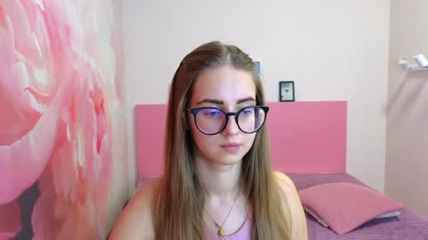 Snapshot of kristina_adel chatting on 17, 1, 2025 Kristina Adel online show from 17, 1, 2025