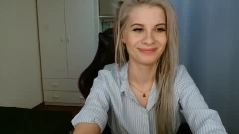 Snapshot of kristineamore chatting on 27, 5, 2026 KristineAmore online show from 27, 5, 2026