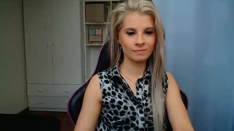Snapshot of kristineamore chatting on 1, 6, 2026 KristineAmore online show from 1, 6, 2026
