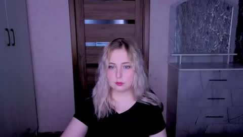 Snapshot of kristy_fran chatting on 22, 6, 2026 Kristy online show from 22, 6, 2026