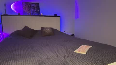 Kristi online show from 4, 3, 2025