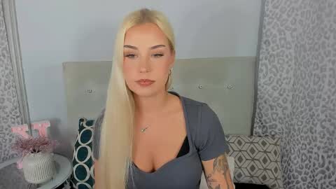 Snapshot of kristyflowers chatting on 29, 4, 2026 KristyFlowers online show from 29, 4, 2026