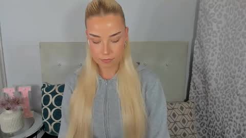 Snapshot of kristyflowers chatting on 11, 5, 2026 KristyFlowers online show from 11, 5, 2026