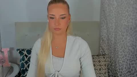 Snapshot of kristyflowers chatting on 10, 7, 2026 KristyFlowers online show from 10, 7, 2026