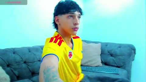Snapshot of kroywave chatting on 28, 6, 2026 Kroy Wave Muscle Tattoos Latino online show from 28, 6, 2026