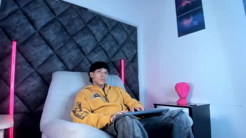 Snapshot of kroywave chatting on 27, 7, 2026 Kroy Wave Muscle Tattoos Latino online show from 27, 7, 2026