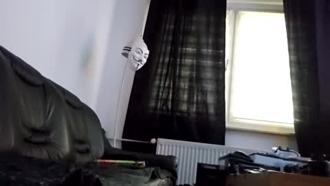 Snapshot of kryptoni18435 chatting on 2, 2, 2025 Tommy online show from 2, 2, 2025