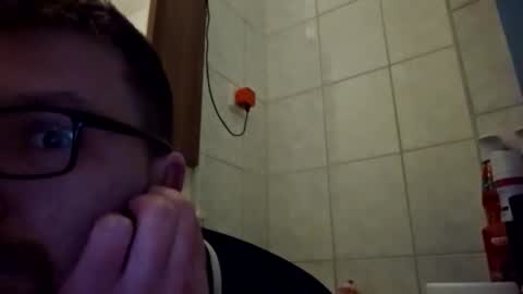 Snapshot of kryptoni18435 chatting on 21, 12, 2025 Tommy online show from 21, 12, 2025