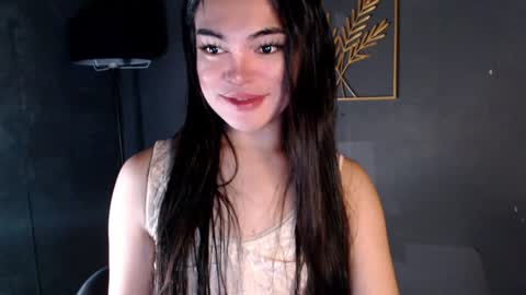 Snapshot of krystal_angel chatting on 16, 12, 2024 krystal_angel online show from 16, 12, 2024