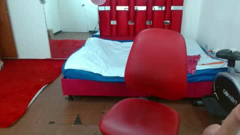 KRYSTAL THOMSON online show from 13, 9, 2025