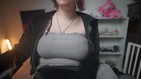 Krystal Syx online show from 2, 3, 2025