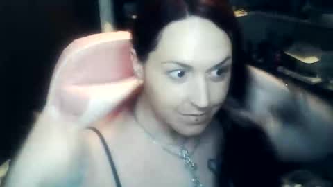 Krystal Webss  online show from 16, 10, 2025