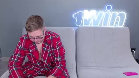 WebcamWhore online show from 1, 1, 2025