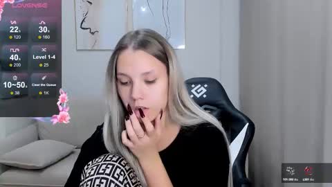 Lady online show from 6, 10, 2025