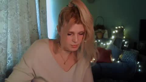 Annika  MTF ts post -op online show from 27, 2, 2025