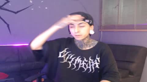 Snapshot of kuregari_xs chatting on 5, 11, 2025 kuregari_xs online show from 5, 11, 2025