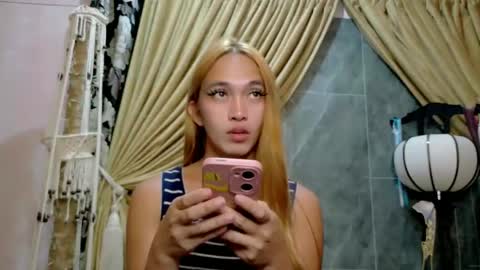 Snapshot of kween_romance chatting on 3, 11, 2025 Kween online show from 3, 11, 2025