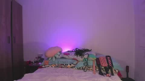 Snapshot of kxss_krawl chatting on 8, 9, 2025 Aria Kess online show from 8, 9, 2025