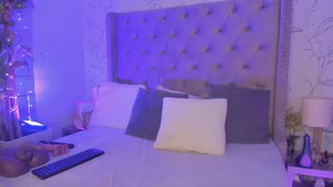 Snapshot of kyaraebony_ chatting on 12, 1, 2025 kyaraebony_ online show from 12, 1, 2025