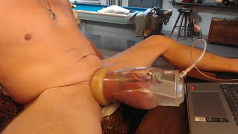 Snapshot of kybullmaster65 chatting on 11, 11, 2025 kybullmaster65 online show from 11, 11, 2025