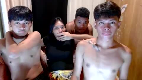 Snapshot of kyle_lacuste chatting on 25, 11, 2025 kyle_lacuste online show from 25, 11, 2025