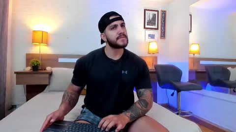 kylenorth_ online show from 4, 10, 2025