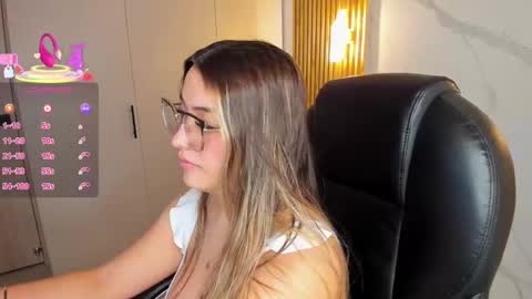  KYLIE  online show from 25, 9, 2025