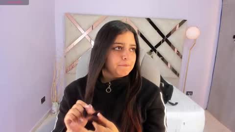 Kylie Reyes  online show from 1, 12, 2025