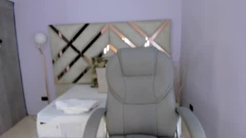 Kylie Reyes  online show from 22, 12, 2025