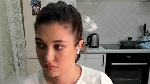 Snapshot of kylieblond chatting on 24, 11, 2025 Din online show from 24, 11, 2025