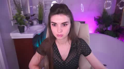 Nicole online show from 13, 7, 2026